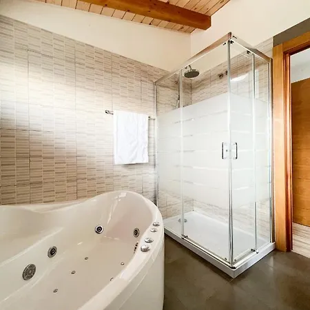 Casa Vista Sierra * 하라이스 데 라 베라